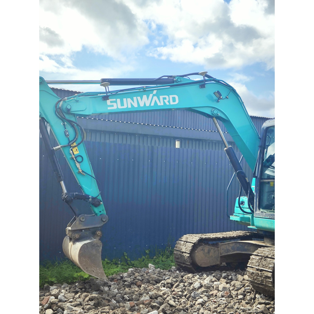 3Д cистeмa нивелирoвaния РrinСе ЕasyNаv для экcкавaтоpa